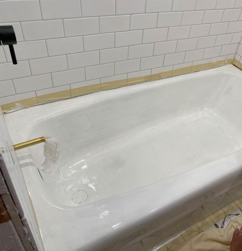 Cast Iron Tub Refinish, Tub Resurfacing, Bathtub Makeover, Restore Cast Iron, Tub Refinishing, Porcelain Tub, Bathtub Repair, Painting Bathroom Tiles, Black Tub