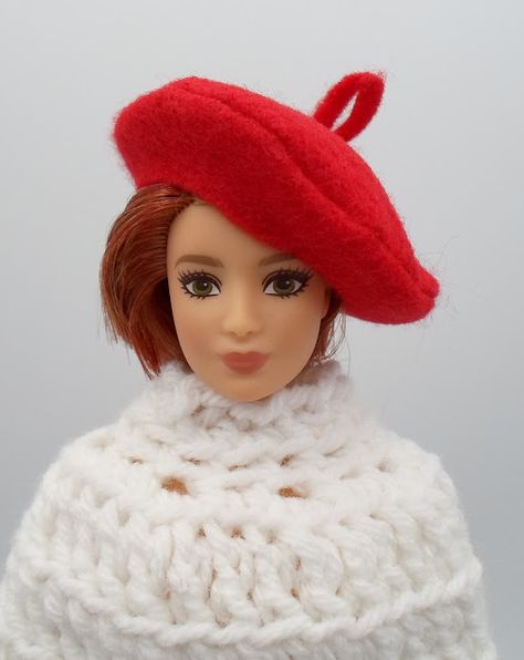 Felt Free Pattern, How To Make A Beret, Felt Beret, Barbie Crafts, Beret Pattern, Free Barbie, Barbie Hat, Crochet Poncho Free Pattern, Diy Sewing Tutorials