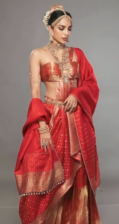 Ancient Indian Outfits, Ancient Indian Women Clothing, Ponniyin Selvan Outfits, Sobhita Dhulipala Ponniyin Selvan, Indian Ancient Dress, Fantasy Lehenga, Indian Sari Dress Traditional, Fantasy Indian Clothing, Ancient Indian Fashion