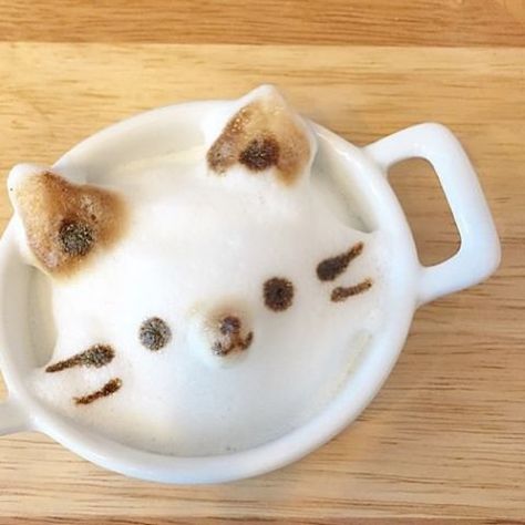 Coffee Kisses, Barista Training, Foam Art, Coffee Latte Art, Training Ideas, Kawaii Food, Beautiful Coffee, Cute Desserts, Coffee Design