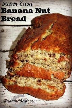 Easy to make Banana Nut Bread Recipe. Super good, this is my family's favorite! Easy Banana Nut Bread Recipe, Easy Banana Nut Bread, Banana Bread Recipe Easy Moist, Banana Nut Bread Recipe, Pudding Chia, Nut Bread Recipe, Banana Splits, Banana Bread Recipe Moist, Easy Banana Bread Recipe