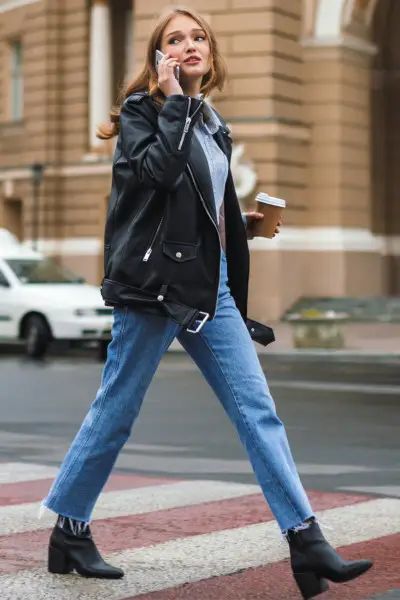 30+ Trendsetting Ankle Pants and Cowboy Boots Outfit Ideas - From The Guest Room Black Western Ankle Boots Outfit, Western Boots Women Outfits, Pants And Cowboy Boots Outfit, Black Western Booties Outfit, Cowboy Boots With Tights, Black Ankle Boots Outfit Casual, Black Short Boots Outfit, Jeans Cowboy Boots Outfit, Short Boots Outfit Winter