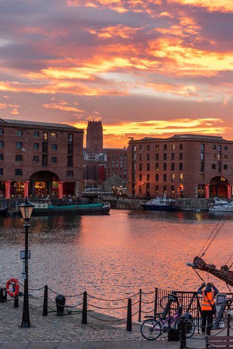 Liverpool Skyline, Liverpool John Moores University, England Aesthetic, University Of Liverpool, Liverpool Uk, Moving To England, Liverpool Home, University Of Manchester, Liverpool City