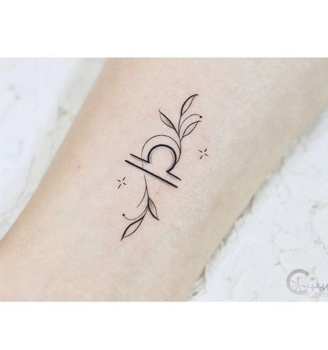 Balance Tattoo, 12 Cung Hoàng Đạo, Horoscope Tattoos, Libra Tattoo, Tattoo Signs, Inspiration Tattoos, Small Tattoos Simple, Zodiac Tattoos, Tattoo Feminina