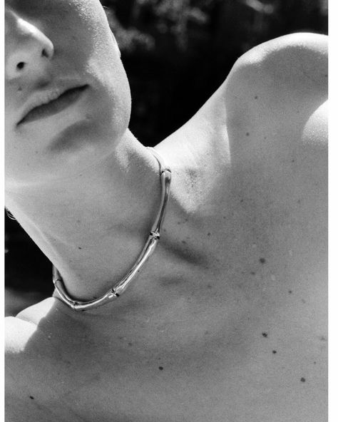 Sophie Buhai on Instagram: “Bamboo Collar. RESORT 18.” Sophie Buhai Jewelry, Vintage Inspired Earrings, Jewelry Editorial, Abstract Earrings, Jewelry Photoshoot, Sophie Buhai, Jewelry Photography, Vintage Chanel, Minimalist Jewelry