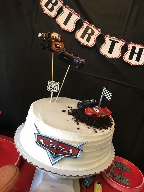 Cars Birthday Smash Cake, Cars 3rd Birthday Party Cake, Cars 2nd Birthday Party Cake, Cars Bday Cake, Cars First Birthday Cake, Diy Cars Birthday Cake, Cars 2 Birthday Cake, Lighting Mcqueen 3rd Birthday Party, Simple Cars Cake