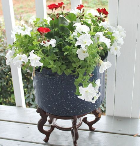 See my trick for using less dirt in a large flower pot! I found this old Canning Pot at a Yard Sale and knew it would make a nice big Flower pot for my front porch. See how to Upcycle an Old Canner Pot into a Flower Pot. It matches my Red, White and Blue decor. #upcycle #porchdecor Patriotic Porch Decor, Full Sun Flowers, Porch Landscaping, Succulent Garden Indoor, Vertical Garden Wall, Vertical Garden Diy, Large Flower Pots, Diy Raised Garden, Raised Garden Beds Diy