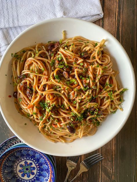 Bucatini alla Puttanesca – A Taste of Amore Alla Puttanesca, Italian Home, Kalamata Olives, Southern Italy, Crushed Tomatoes, Anchovies, Red Peppers, How To Cook Pasta, Naples