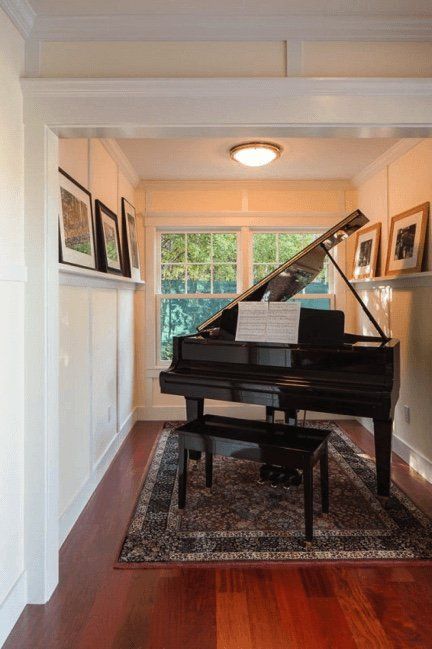 How to fit a Small Piano into a Small Space Entertainment Room Interior Design, Grand Piano Decor, Entertainment Room Ideas, Luxury Piano, Piano Room Design, Grand Piano Living Room, Grand Piano Room, Small Piano, Piano Room Decor