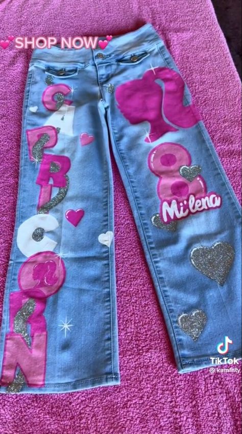 Pink Out Painted Jeans, Custom Jeans Birthday, Birthday Pants Ideas, Custom Barbie Birthday Outfit, Spray Paint Birthday Outfit, 90s Airbrush Outfits Birthday, Paint N Sip Outfit, Customize Birthday Outfit, 13 Birthday Outfit Ideas Pink