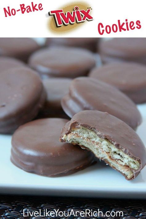 No-Bake Twix Cookie from Live Like You Are Rich Twix Cookie, Twix Cookies, God Mat, Easy Cookie Recipes, Yummy Sweets, 3 Ingredient, Tea Cakes, Eat Dessert, Cookie Desserts