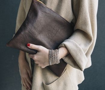 Clutch Bag Outfit, Bag Outfit, Foto Tips, Looks Street Style, Mode Inspo, Fashion Mode, Looks Style, Mode Inspiration, Arm Candy