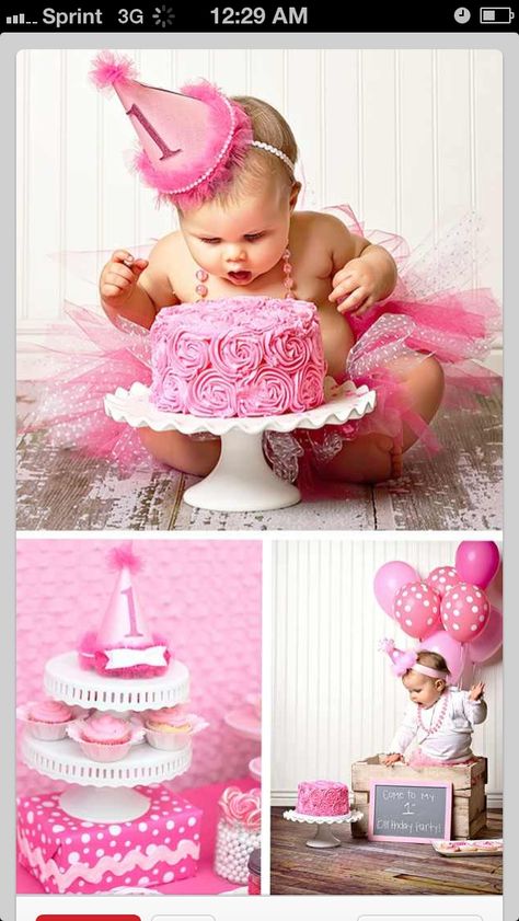 Rose smash cake with rose cupcakes for other littles. Love the bead necklace and tutu for photos. Lila Party, Baby Fotografie, Tout Rose, 1st Birthday Photos, Foto Baby, Foto Tips, Baby 1st Birthday, First Birthday Photos, Pink Parties