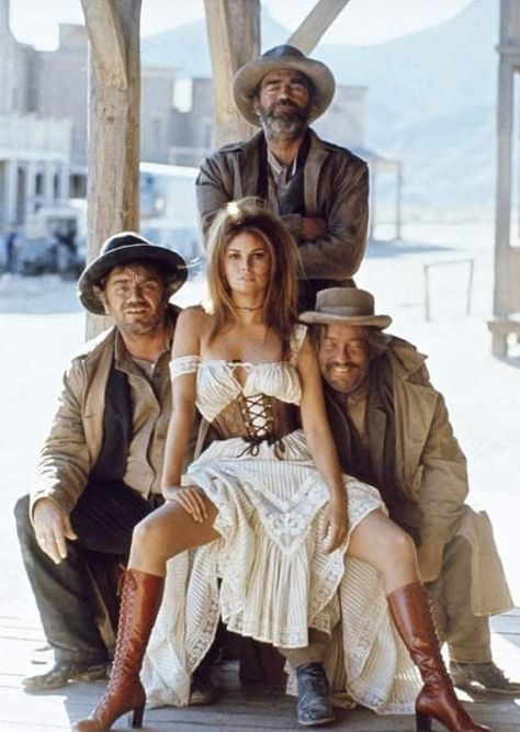 Hannie Caulder, Strother Martin, Jack Elam, Rachel Welch, Ernest Borgnine, Raquel Welch, Jane Fonda, Western Movies, Leather Outfit