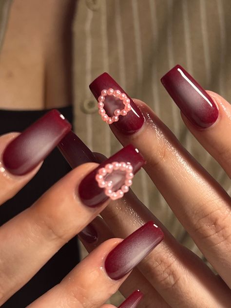 Aura nails red Wine Nail Ideas, Red Wedding Nails, Wife Nails, Aura Nails, Wine Nails, Aurora Nails, Maroon Nails, Airbrush Nails, Mob Wife