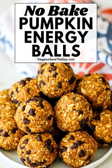 No bake pumpkin energy balls easy to make in 15 minutes with oats, peanut butter, pumpkin puree, pumpkin pie spice, and mini chocolate chips. These healthier treats are sweetened with pure maple syrup instead of refined sugar. Save this pin and follow for more plant based recipes! Pumpkin Energy Bites, Pumpkin Spice Snack, Fall Recipes Snacks, Pumpkin Energy Balls, Pumpkin Balls, Pumpkin Puree Recipes, Nourish Move Love, Pumpkin Oats, Bake Pumpkin