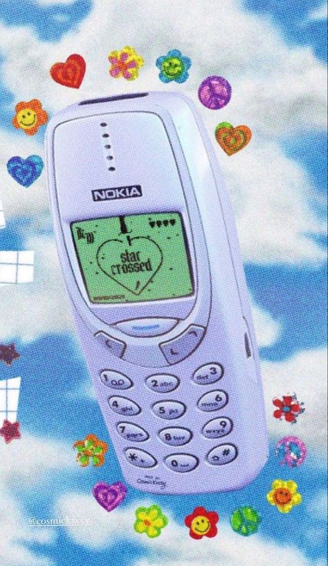 Y2k Gadgets Aesthetic, 1990s Phone, Y2k Gadgets, Early 2000s Aesthetic Wallpaper, 2000s Aesthetic Wallpaper, Y2k Collage, Vintage App, Early 2000s Aesthetic, Y2k Phone