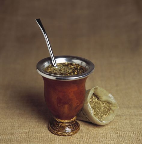 Yerba Mate Tea Argentinian Recipes, Native American Fry Bread, Argentinian Cuisine, Mate Drink, Mate Idea, Argentinian Food, Tea Photography, Recipes To Make At Home, Yerba Mate Tea