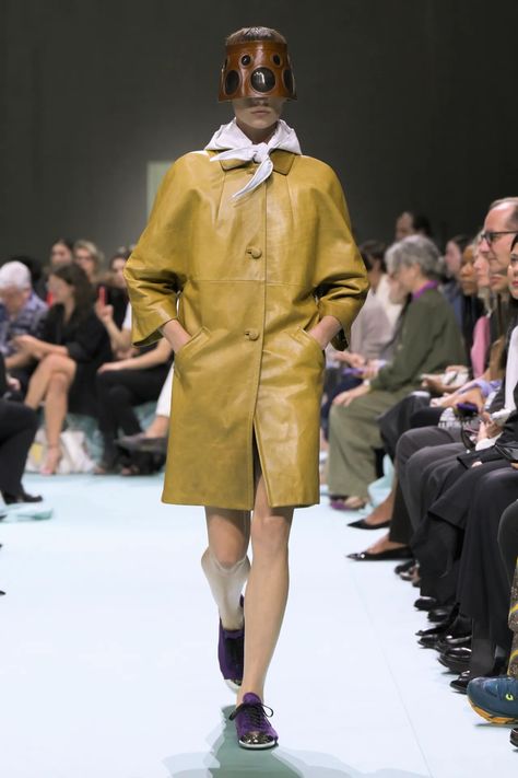 Prada Spring 2025 Ready-To-Wear Collection [PHOTOS] Prada Runway, Fashion Newsletter, Prada Spring, Spring 2025, Shoes Photo, Capsule Outfits, Runway Looks, Print Models, Milan Fashion