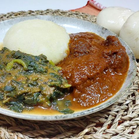 Fufu With Nigerian Beef Stew & Nigerian Spinach Stew Recipe https://resepmamiku.com/en/fufu-with-nigerian-beef-stew-nigerian-spinach-stew-wondernonieskitchen African Beef Stew With Fufu, Nigerian Spinach Stew, Nigerian Beef Stew, African Beef Stew, Tender Beef Stew, Efo Riro, Spinach Stew, African Stew, West African Countries