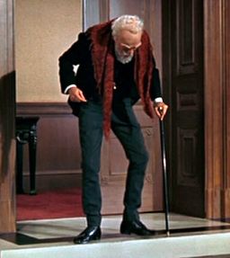 Hunched Back, Cameron Mackintosh, Walking Poses, Man Illustration, Tale As Old As Time, Film Buff, Old Person, Bad Posture, Human Poses Reference