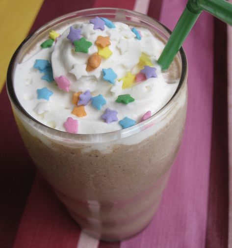 Birthday Cake Milkshake, Cake Milkshake, Vegan Birthday, Vegan Birthday Cake, Drink Aesthetic, Confetti, Sprinkles, Birthday Cake, Cream