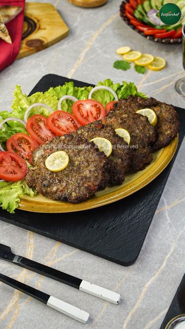 Chapli Kebab, Chapli Kabab Recipe, Beef Kebab, Chapli Kabab, Shami Kabab, Kebab Sticks, Army Art, Kabab Recipe, Kebab Recipe