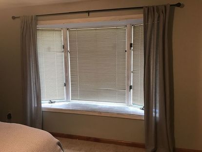 Country Bay Window Ideas, Farmhouse Bay Window Curtains, Shades For Bay Window In Living Room, Window Covering Ideas For Bay Windows, Curtains Living Room Bay Window Ideas, Bay Window Lighting Ideas, Bay Window Coverings Living Room, Curtain Ideas For Bay Windows Bedroom, Window Coverings Bay Window