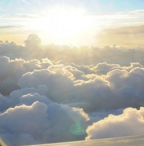 Heaven-Spun Above The Clouds, Gods Creation, Sky And Clouds, Beautiful Sky, Beautiful World, Mother Nature, Beautiful Nature, Beautiful Pictures, Beautiful Places