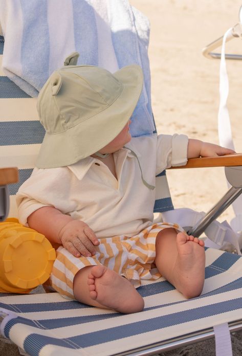 Baby Beach Essentials, Baby Beach Pictures, Best Beach Chair, Big Camera, Beach Items, Ashley Brooke, Baby Beach, Going To The Beach, Beach Umbrella