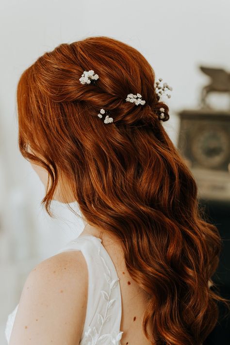 Bride with red hair in half up half down princess hairstyle decorated with white flower hair accessories Wedding Dress Ginger Hair, Bridal Hair With Flowers And Veil Half Up Half Down, Wedding Hairstyles Redhair, Auburn Bridal Hair, Red Head Bride Hair, Short Red Hair Wedding Hairstyles, Half Up Half Down Wedding Hair Redhead, Half Up Hair Front View, Wedding Hairstyles For Red Hair