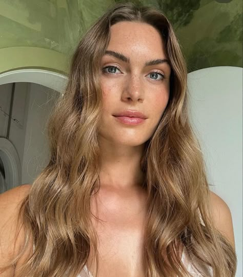 Light Golden Brown Hair, Team Barcelona, Cool Summer Palette, Golden Brown Hair, Dark Blonde Hair Color, Bronde Hair, Light Golden Brown, Summer Palette, Dark Blonde Hair