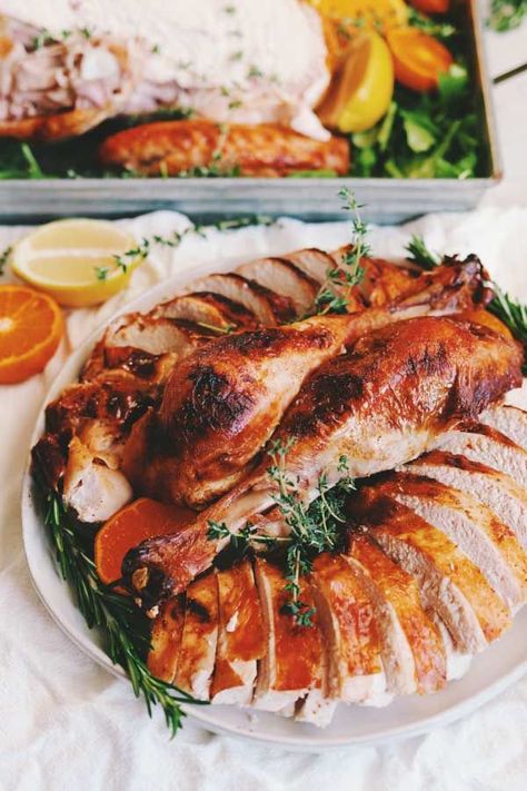 This buttermilk brined turkey recipe is thee easiest way to brine a turkey! Not only will it save you time and effort but the turkey will be moist, flavorful and beautiful! All you need is a fresh turkey, buttermilk, hot sauce, butter and your favorite seasoning blend! Best of all, there\'s no boiling or waiting for the brine to cool! Easy Thanksgiving Dinner, Seasoning Chicken, Christmas Dinner Recipes, Carving A Turkey, Big Dinner, Thanksgiving 2022, Turkey Glaze, Poultry Dishes, Thanksgiving Dinner Menu