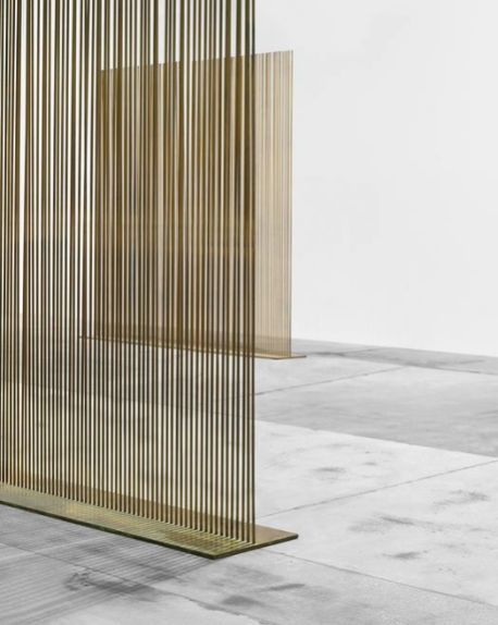 brass interior trends, interior trends 2017, decor 2017, italianbark interior design blog Harry Bertoia, Sound Sculpture, درج السلم, Interior Design Blogs, Space Dividers, Brass Interior, Divider Screen, Design Blogs, Metal Screen