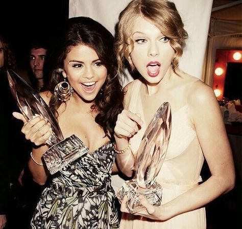 Selena And Taylor, Selena Gomez Photos, Swift Photo, Marie Gomez, Taylor Alison Swift, American Singers, Selena Gomez, Role Models, Favorite Celebrities