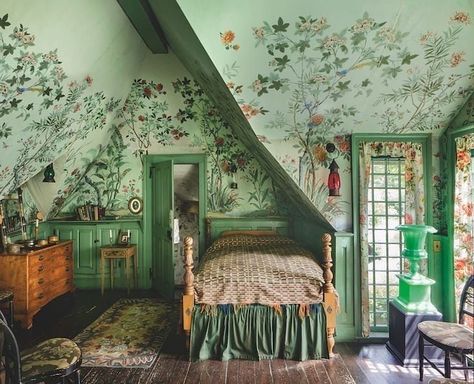 Cottagecore Green Bedroom, Green Wallpaper House, Vibrant Cottagecore, Green Wallpaper Bedroom, Panoramic Wallpaper, Painted Walls, Green Walls, Aesthetic Rooms, Room Inspiration Bedroom