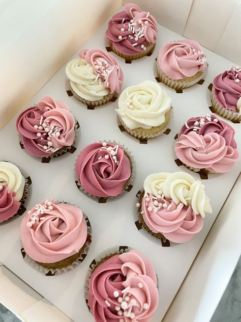 Dusty Rose Cupcakes Wedding, Pastel Color Cupcakes, Dusty Pink Cupcakes, Wedding Cakes Dusty Rose, Pink Ombre Cupcakes, Graduation Cupcakes Pink, Pink And White Desserts, 23 Birthday Cupcakes, Dusty Rose Cupcakes