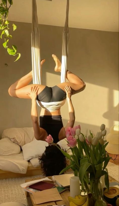 777 Hanging In There, Yoga Aesthetic, Yoga Motivation, Aerial Yoga, Healthy Girl, Beautiful Yoga, Yoga Photography, Pole Fitness, Yoga Room