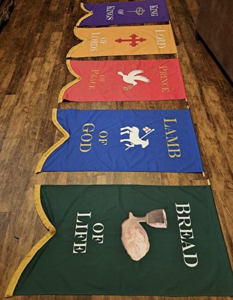 Sunday School Castle Theme, Medieval Classroom Decor, Kingdom Classroom Theme, Kingdom Decorations Ideas, Castle Sunday School Room, Medieval Classroom Theme, Vbs Medieval Theme, Keeper Of The Kingdom Vbs, Kingdom Vbs Crafts