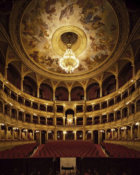 Vienna Opera House Italian Theatre, Vienna Opera House, Theatre Architecture, Opera Garnier Paris, Paris Lifestyle, Paris Opera House, Theater Architecture, Opera Garnier, Opera Ghost