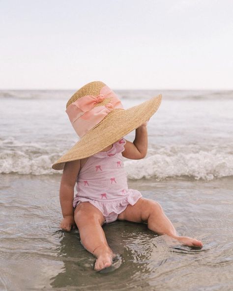 20 Moments We Are Grateful for from 2020 - Julia Berolzheimer Beach First Birthday Pictures, Baby Summer Photoshoot, Beach Baby Photoshoot, Brooklyn Pictures, Summer Baby Photoshoot, Beach Baby Photography, Baby Beach Photos, 1st Photoshoot, Julia Berolzheimer