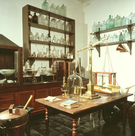 Laboratory Design Interior, Home Laboratory, Mad Scientist Lab, Science Aesthetic, Evil Man, Chemistry Laboratory, Apothecary Decor, Laboratory Design, Chemistry Labs