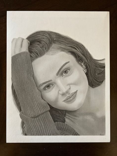 Find me on tik tok, Ajphotos50 Sadie Sink Sketch, Sadie Sink Drawing, Sink Drawing, Beauty Drawings, Face Photography, Sadie Sink, Art Painting Acrylic, Pencil Drawings, Stranger Things