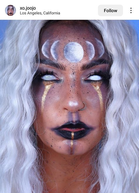 Moon Star Makeup, Mythical Creature Makeup Looks, Sorcerer Makeup Halloween, Moon Makeup Ideas, Nyx Goddess Cosplay, Evil Goddess Makeup, Moon Witch Makeup Halloween, Moon Fairy Cosplay, Yin And Yang Makeup