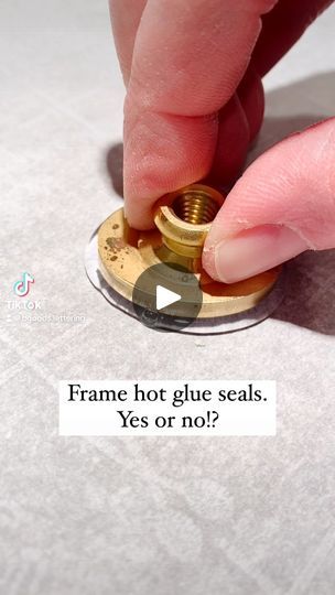 89K views · 1.3K reactions | Frame hot glue seals. Yes or no!? These framed floral seals are… 😍 These seals are made with hot glue and there’s one tip that you should never forget about making hot glue seals… 👉🏼 Use a low-temp glue gun. I know it sounds simple, but it makes a huge difference in the final look of your seal! When you use a high-temp glue gun it introduces bubbles into the hot glue because it’s boiling it. But when using a low-temp glue gun, your much less likely to get bubbles in your hot glue. Some of my favorite brands: Surebonder and Adtech. Both are on Amazon and at most craft stores. Just make sure it’s low or dual temp and you’ll be good to make your hot glue seals!! #bgoodslettering #waxsealclub #waxsealmaking #waxseals | Betsy - bgoods.lettering Cslp 2025, Crafts With Hot Glue, Wax Seals Diy, Good To Make, Seal Craft, Water Coloring, Cake Hacks, Adult Crafts, Cat Training