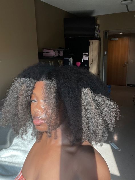 4c Hair Aesthetic, Long 4c Natural Hair, Long 4c Hair, Hairstyles Baddie, Natural Hair Afro, Hair Motivation, Big Afro, Inspo Hair, Beautiful Black Hair