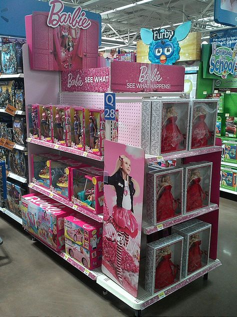 Barbie Endcap Dress Out by kendalkinggroup Barbie Store Display, Toy Store Design, Display Toys, Barbie Store, Toy Stores, Pop Ideas, Store Signage, Pos Display, Store Shelves