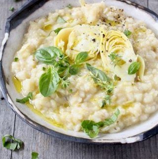 Artichoke Lemon Risotto Recipe Lemon Risotto Recipes, Basil Risotto, Artichoke Heart Recipes, Leek Risotto, Lemon Risotto, Seafood Risotto, Organic Cooking, Rustic Bowl, Special Meals