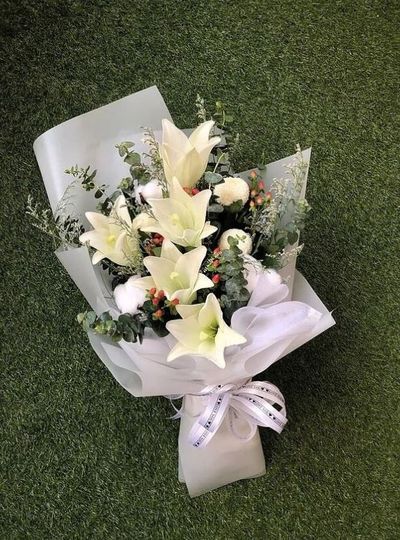 Sympathy Bouquets, Birthday Flower Delivery, Condolence Flowers, Flower Types, Online Florist, Flower Delivery Service, Same Day Flower Delivery, Melaka, Floral Shop