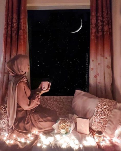 Image uploaded by malekiyed2222a. Find images and videos about islam, hijab and muslim on We Heart It - the app to get lost in what you love. Ramadan Dp, Decoraciones Ramadan, Ramzan Kareem, La Mecca, Fesyen Islam, Ramadan Images, Stile Hijab, Islamic Cartoon, Muslim Pictures